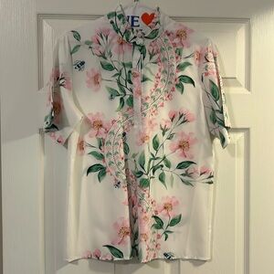 Women’s blouse